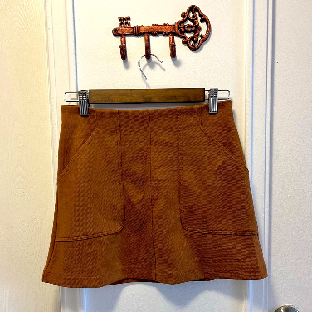 70s style skirt in perfect condition with pockets!